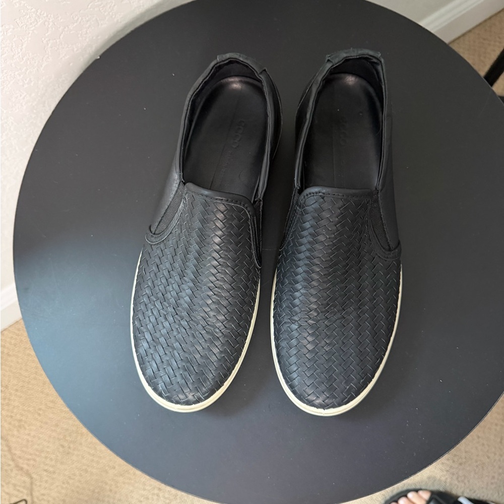 Ecco women’s Black Woven Slip-On